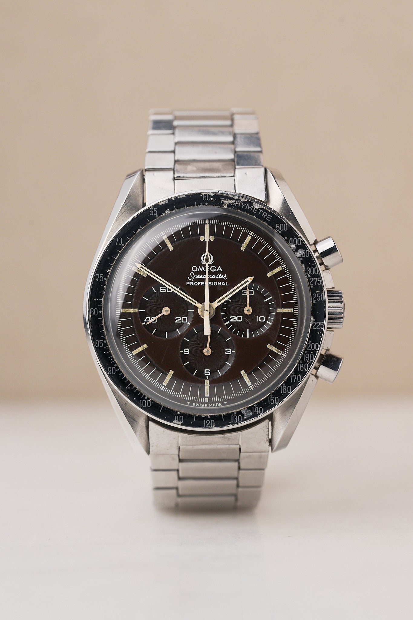 Omega on sale speedmaster tropical