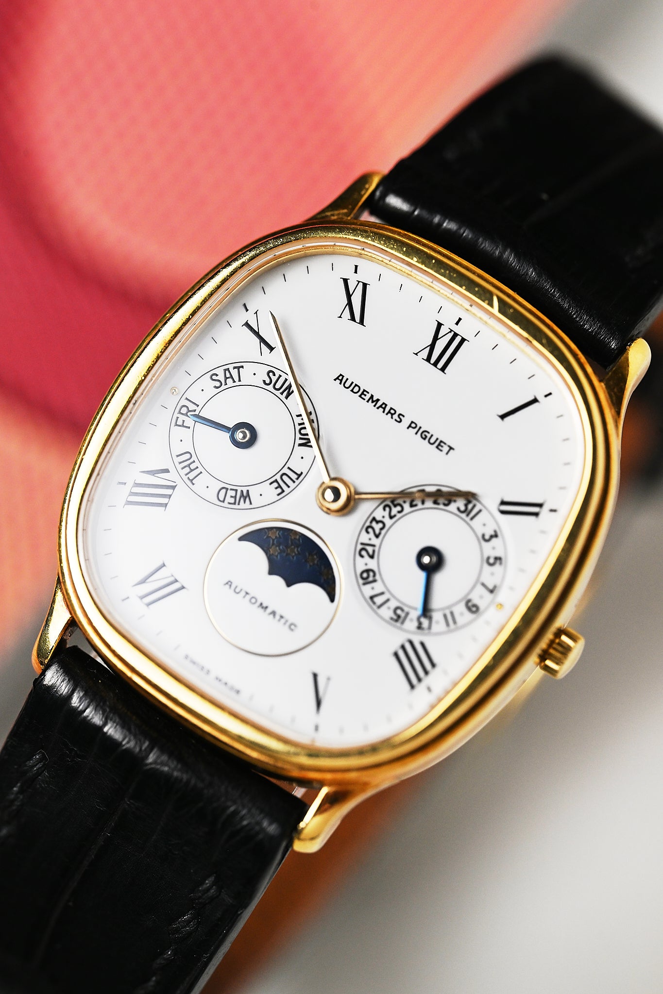 AUDEMARS PIGUET DAY-DATE MOONPHASE '18K YELLOW GOLD'