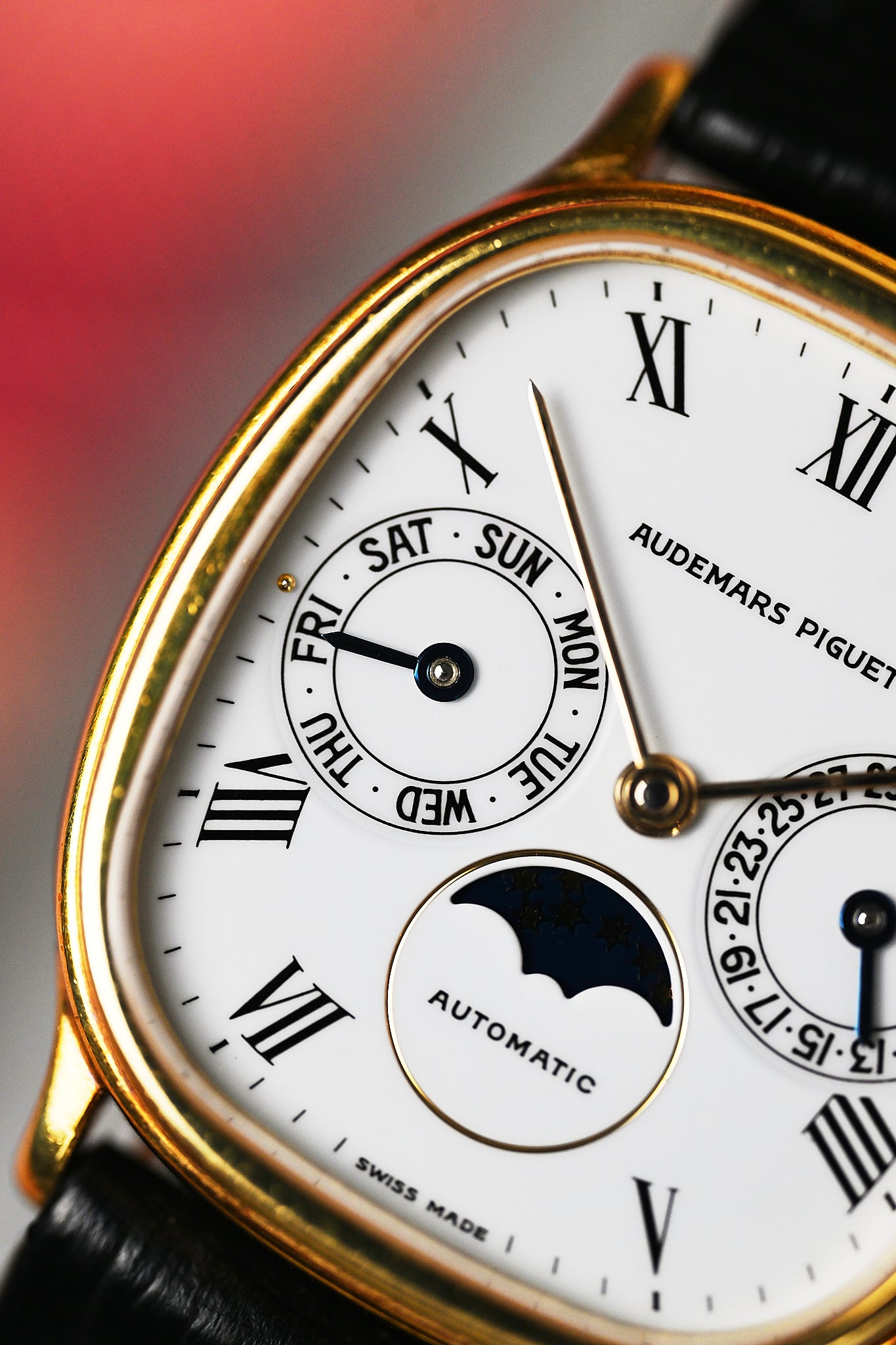 AUDEMARS PIGUET DAY-DATE MOONPHASE '18K YELLOW GOLD'