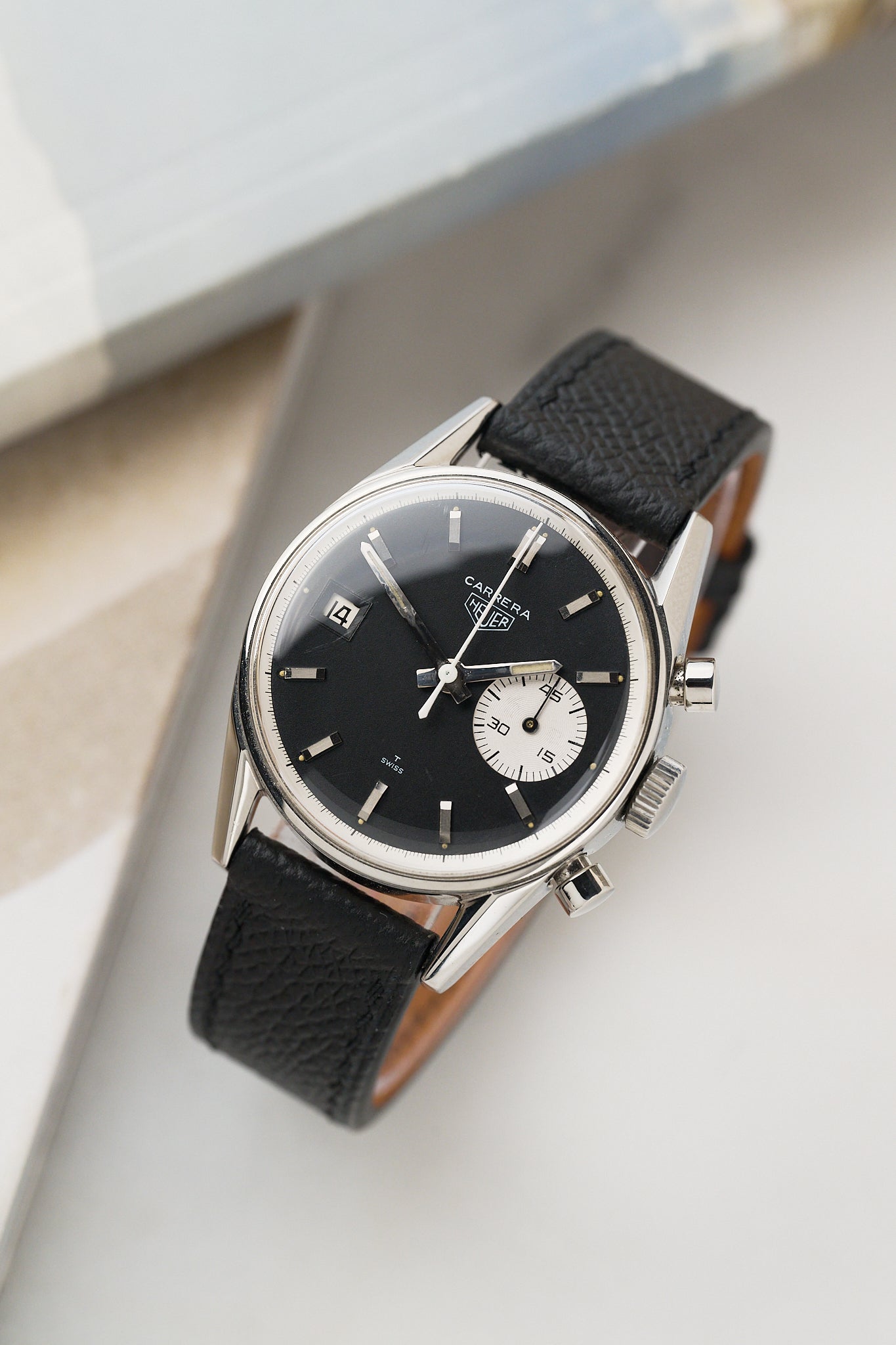 HEUER CARRERA DATO 45 'SECOND EXECUTION'