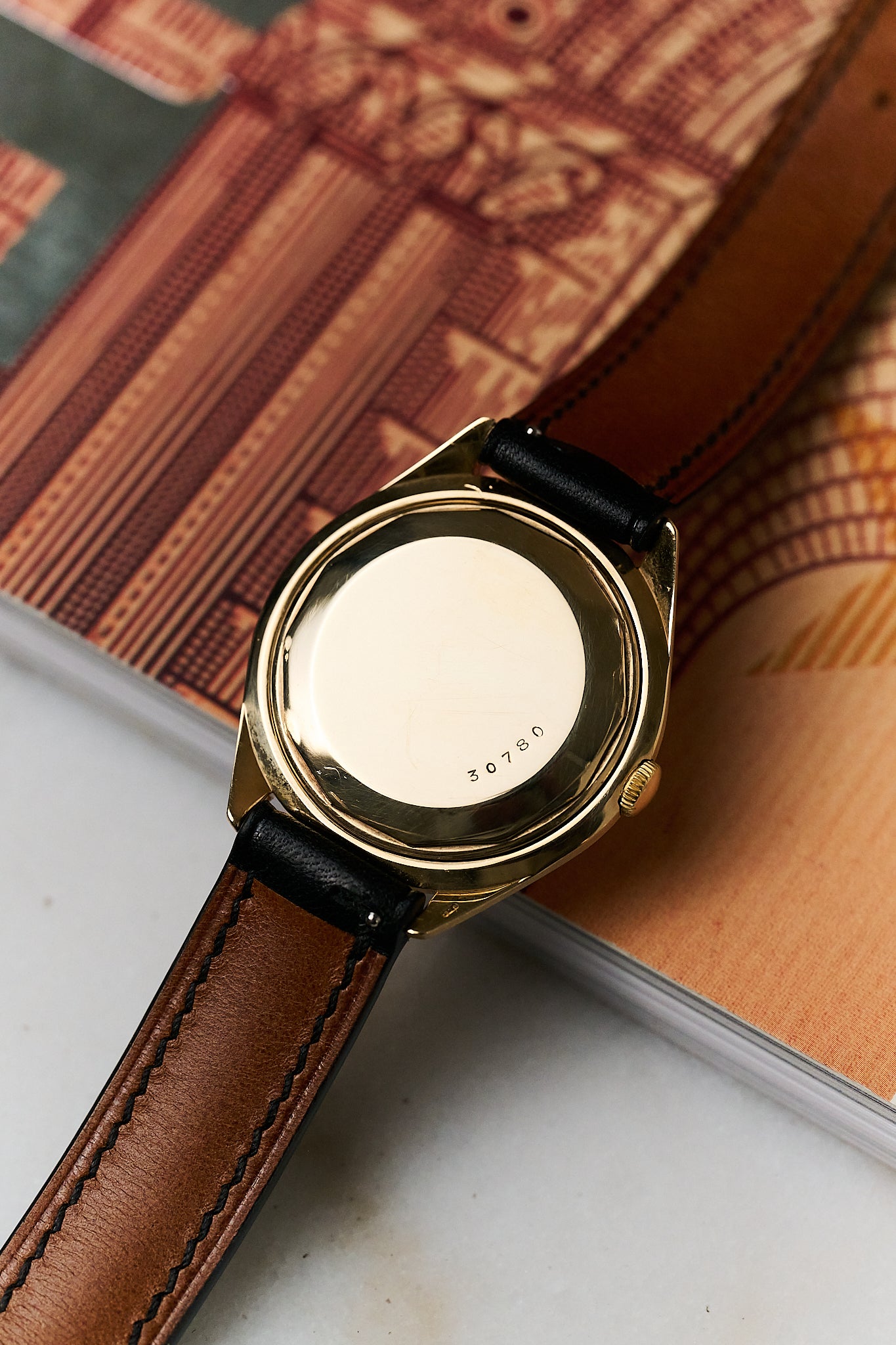 JAEGER-LECOULTRE 'CALATRAVA' 9CT YELLOW GOLD
