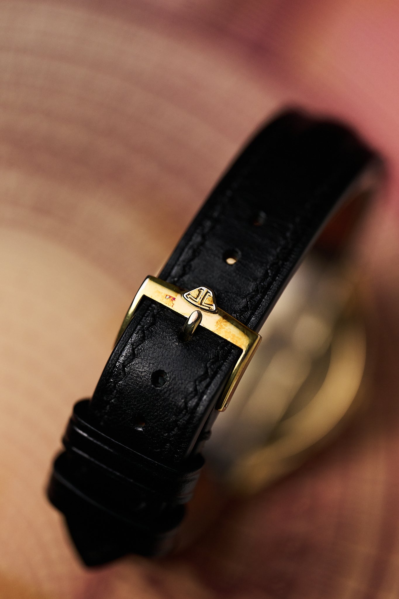 JAEGER-LECOULTRE 'CALATRAVA' 9CT YELLOW GOLD