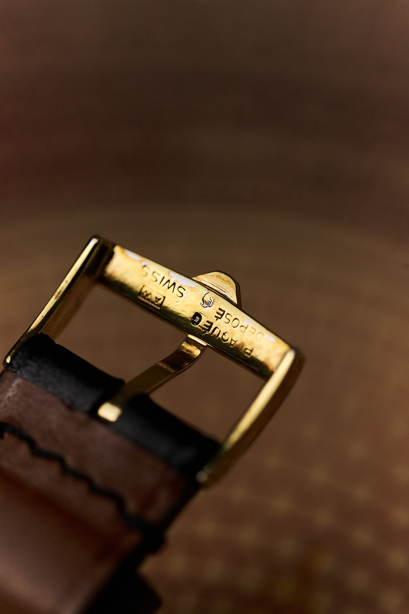 JAEGER-LECOULTRE 'CALATRAVA' 9CT YELLOW GOLD