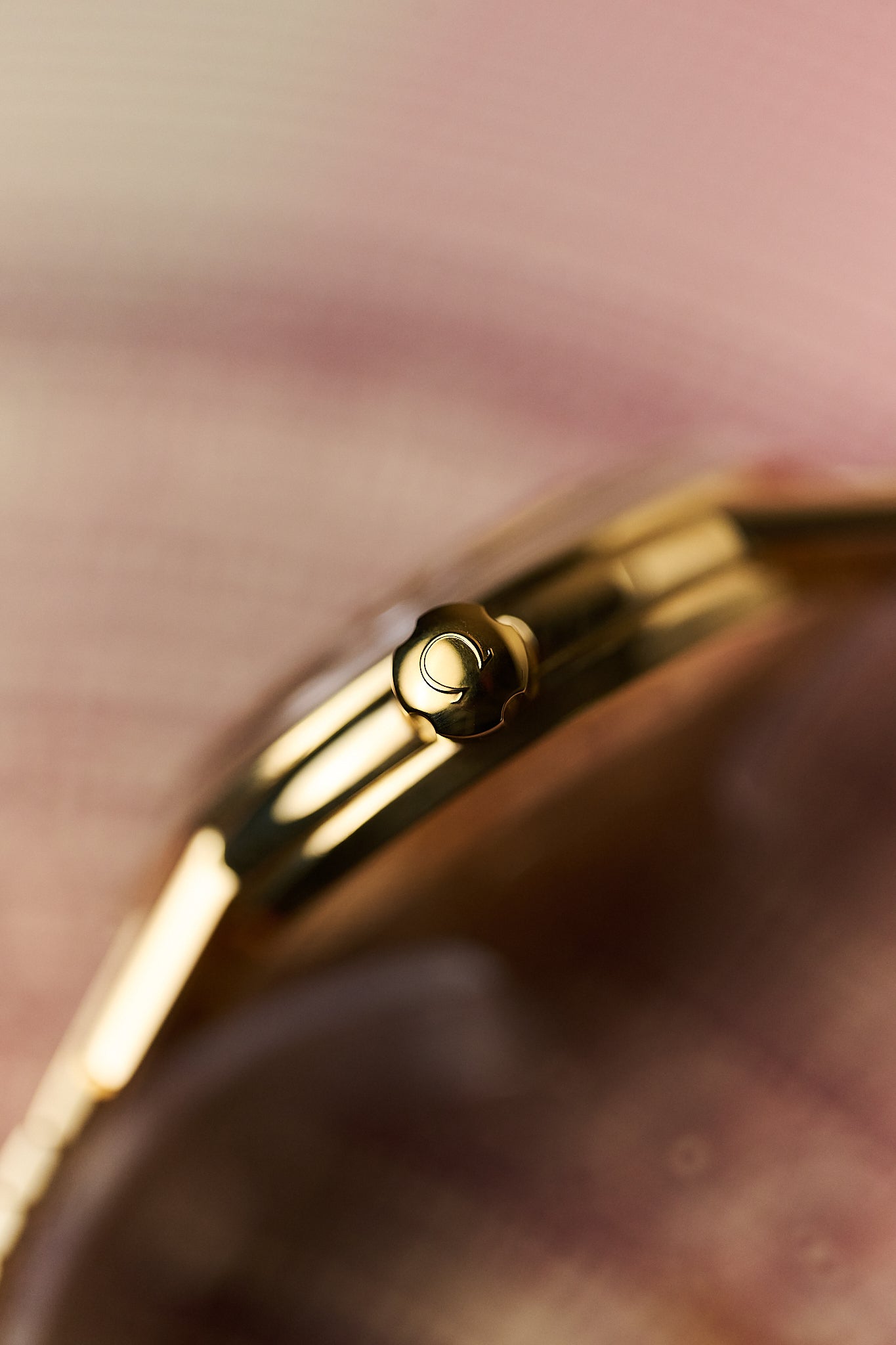 OMEGA CONSTELLATION 18K YELLOW GOLD 'DENISSON CASE'