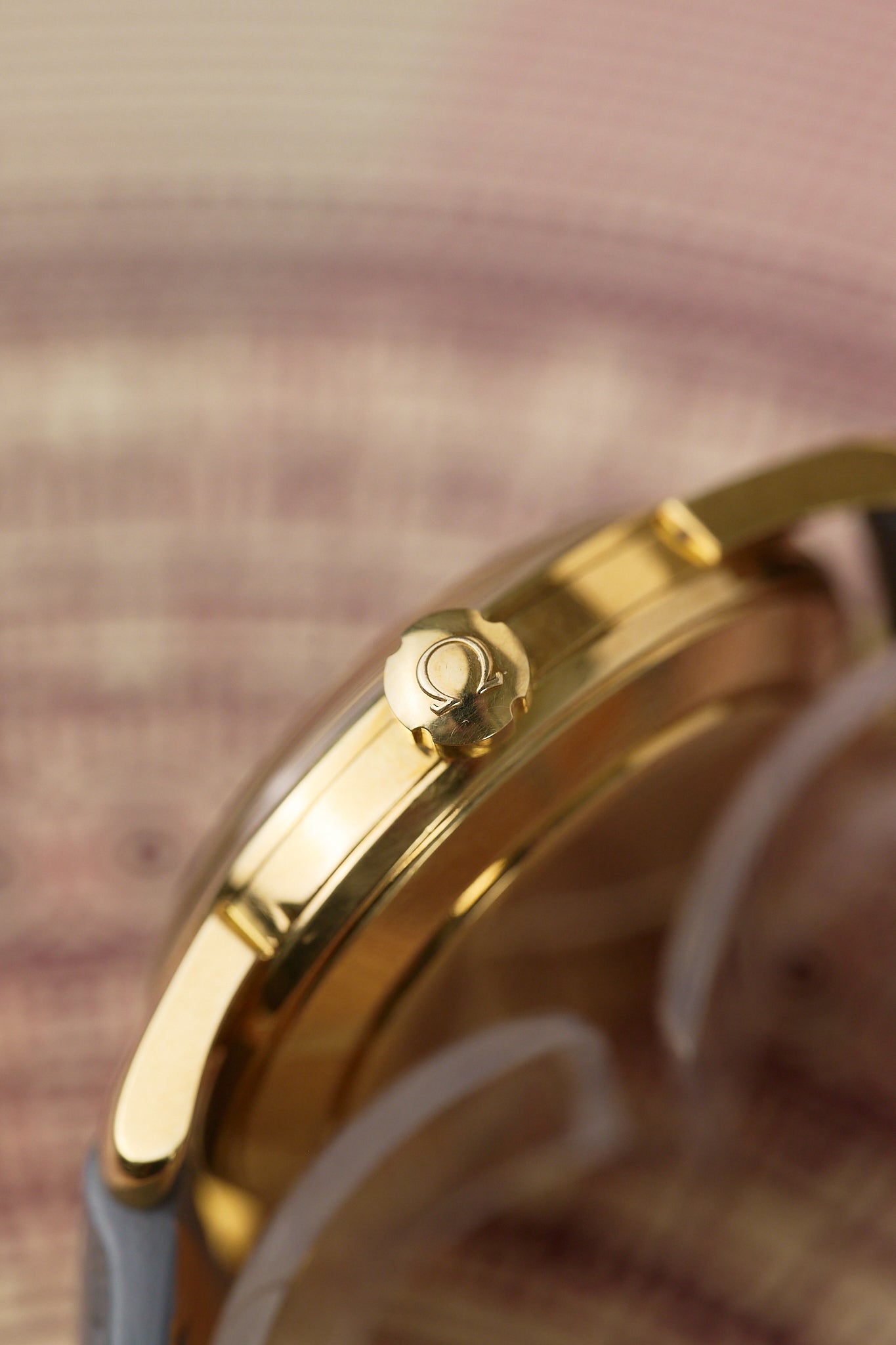 OMEGA SEAMASTER 2909SC 18K YELLOW GOLD