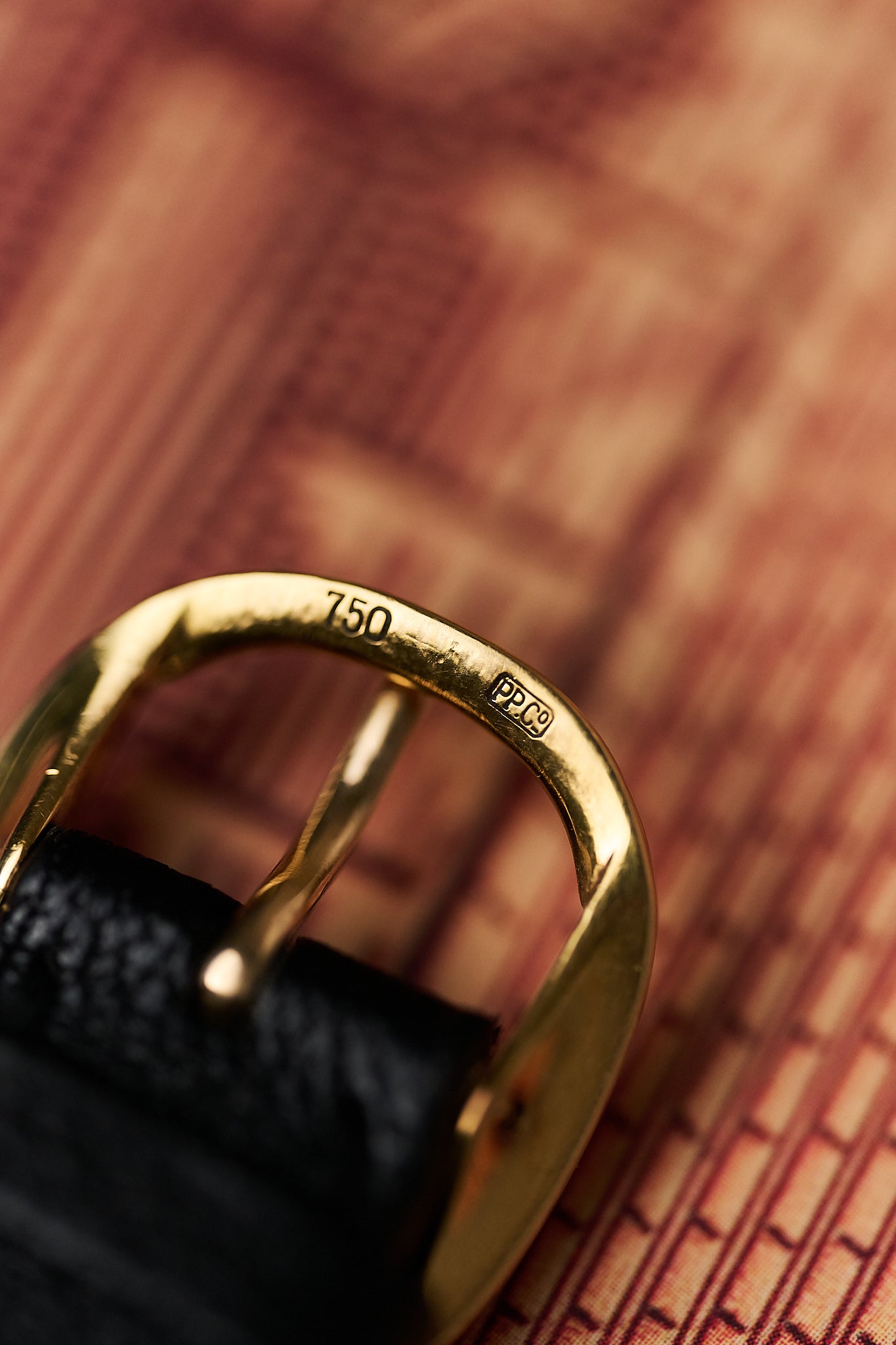 PATEK PHILIPPE ELLIPSE '18K YELLOW GOLD'