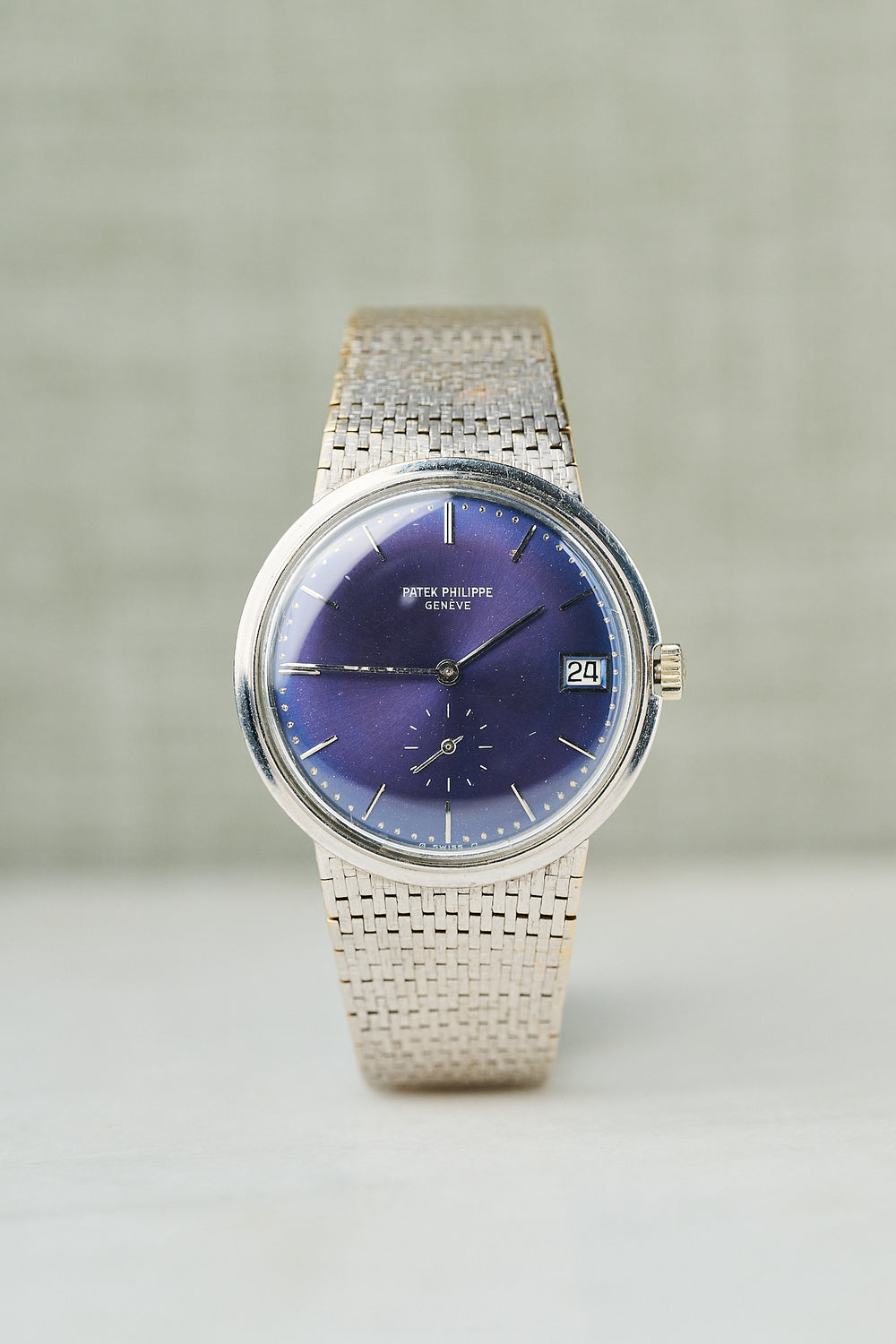 PATEK PHILLIPPE CALENDAR 18K WHITE GOLD