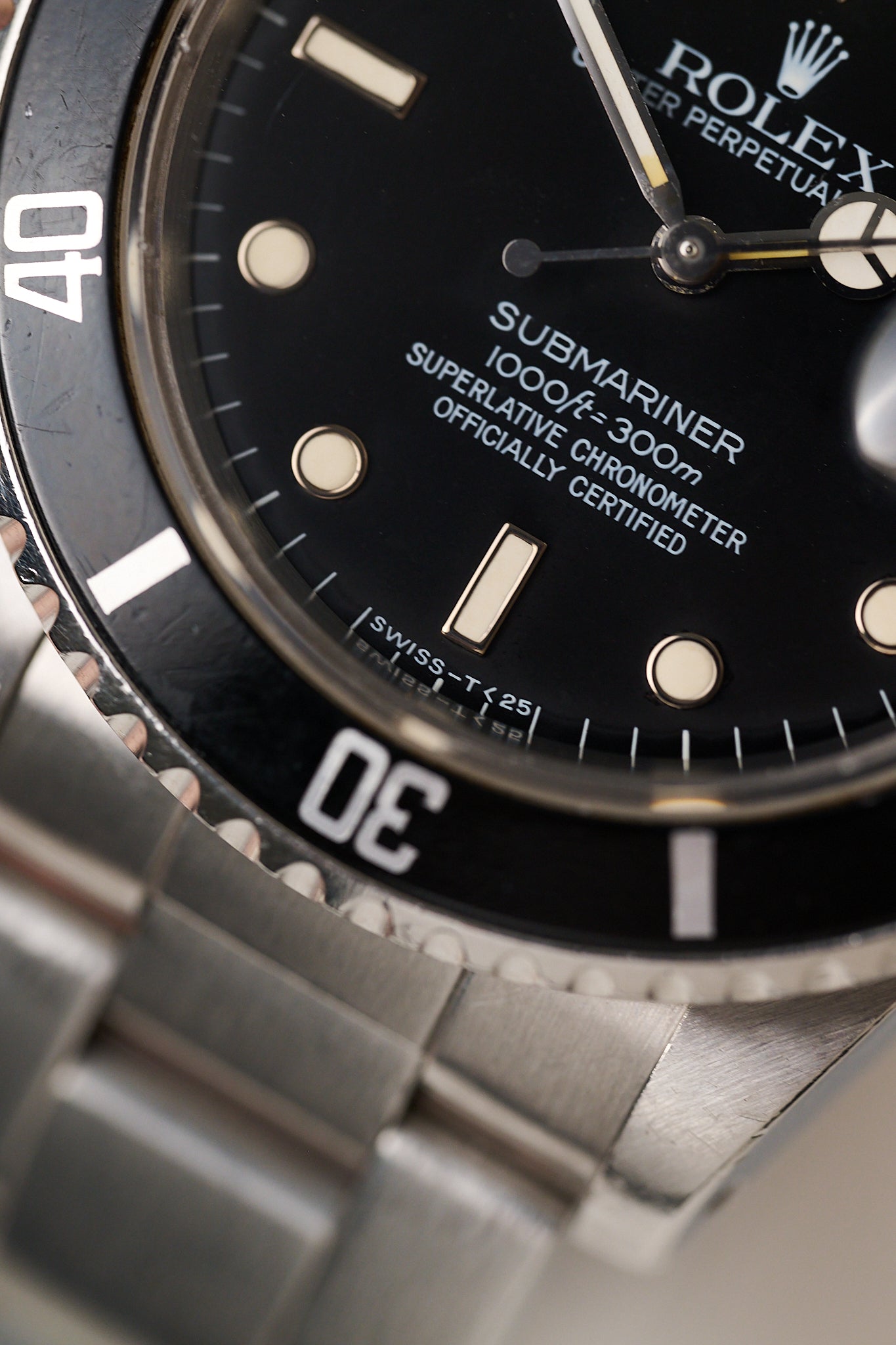 ROLEX SUBMARINER DATE 16800 'GLOSS DIAL'