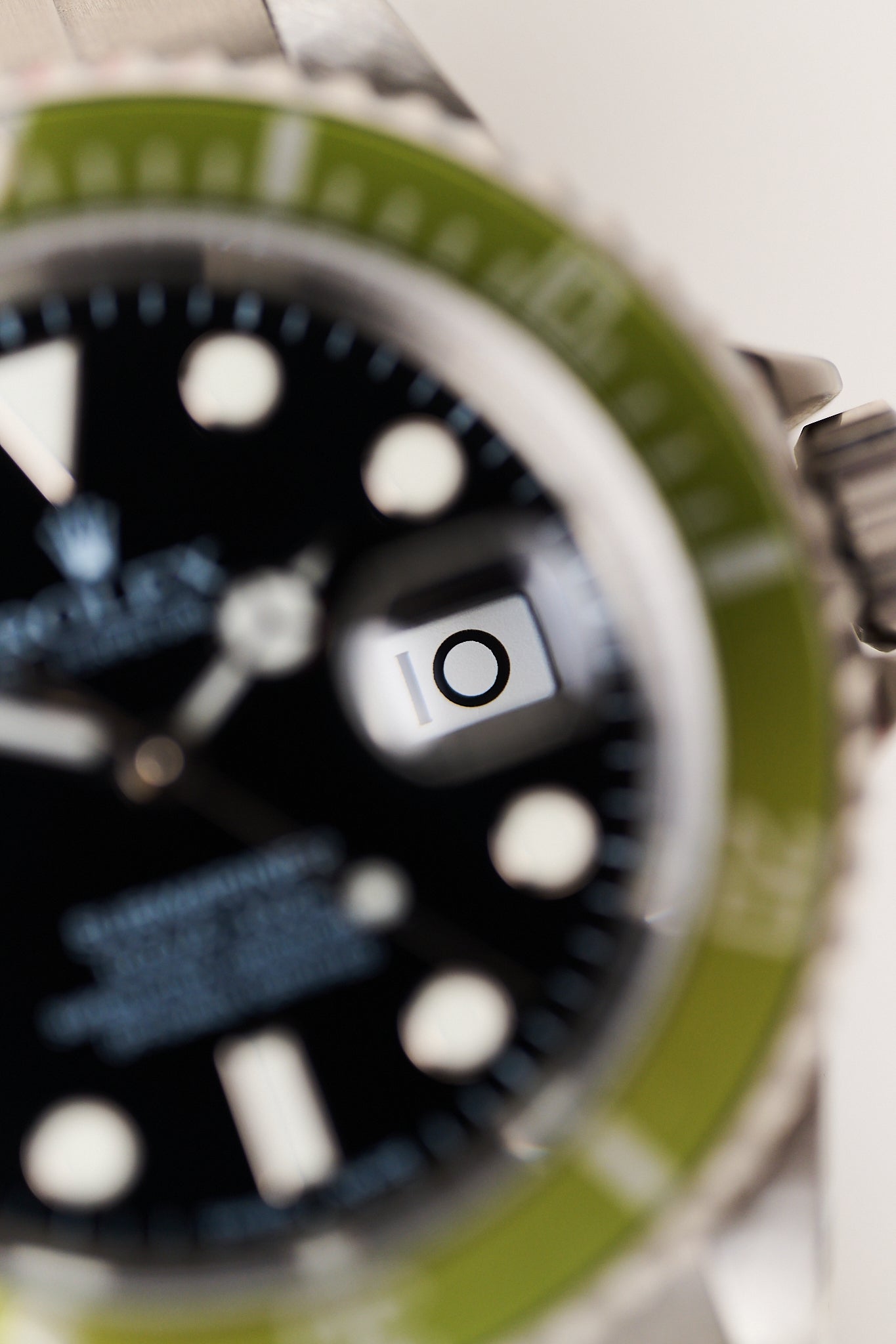 ROLEX SUBMARINER DATE 16610LV KERMIT 'FLAT FOUR' FULL SET
