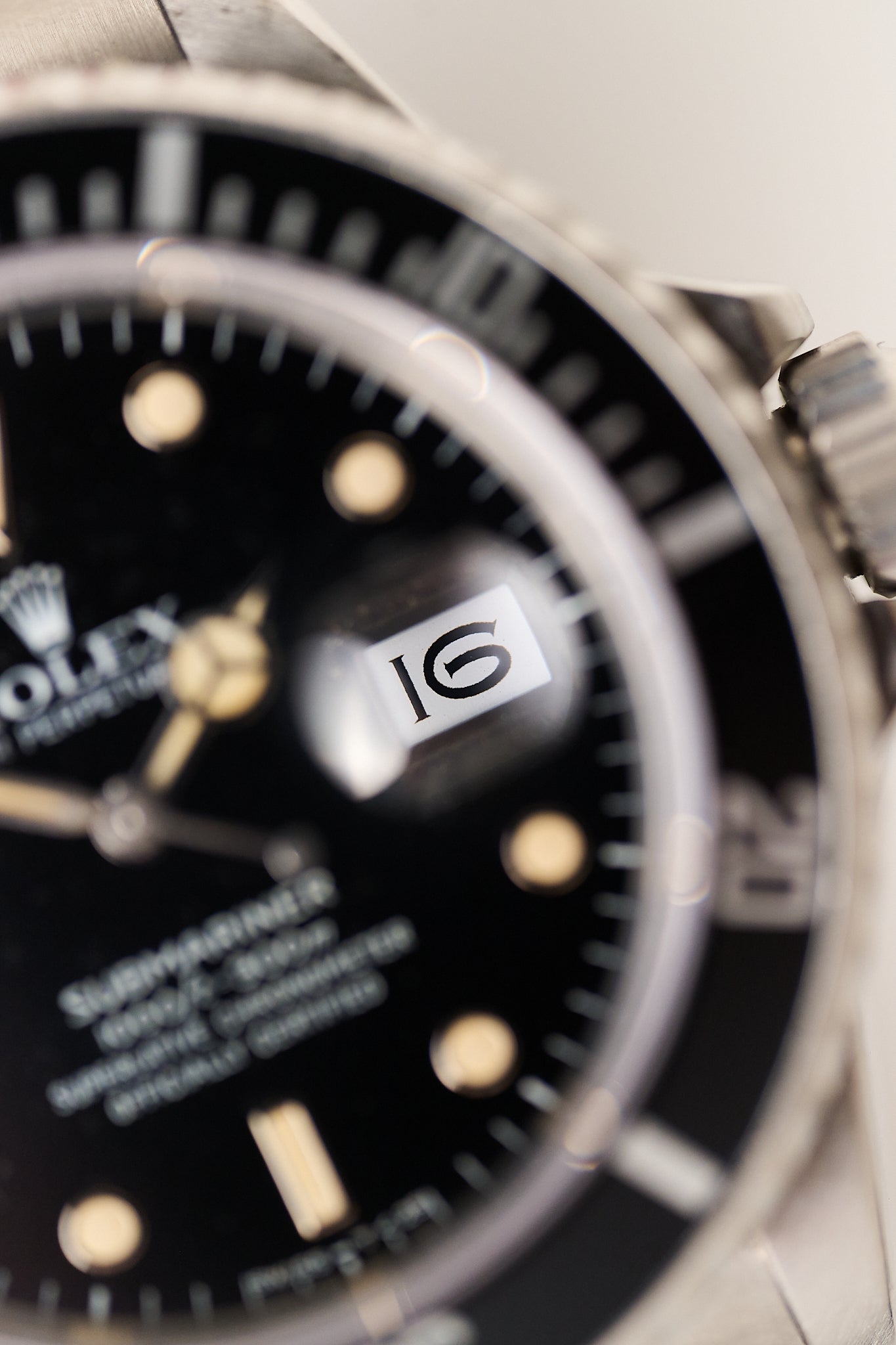 ROLEX SUBMARINER DATE 16800 'GLOSS DIAL'