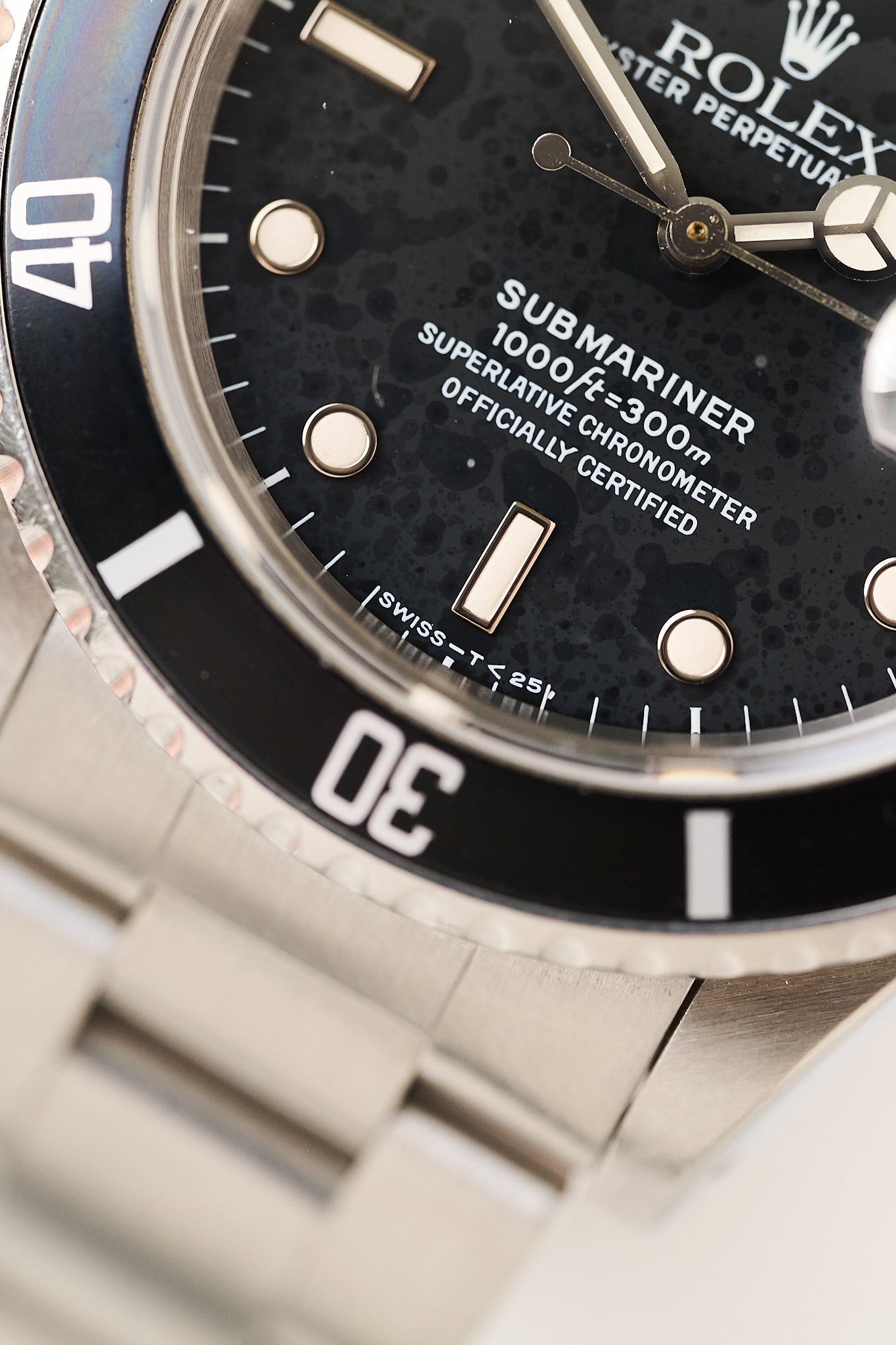 ROLEX SUBMARINER DATE 16800 'GLOSS DIAL'