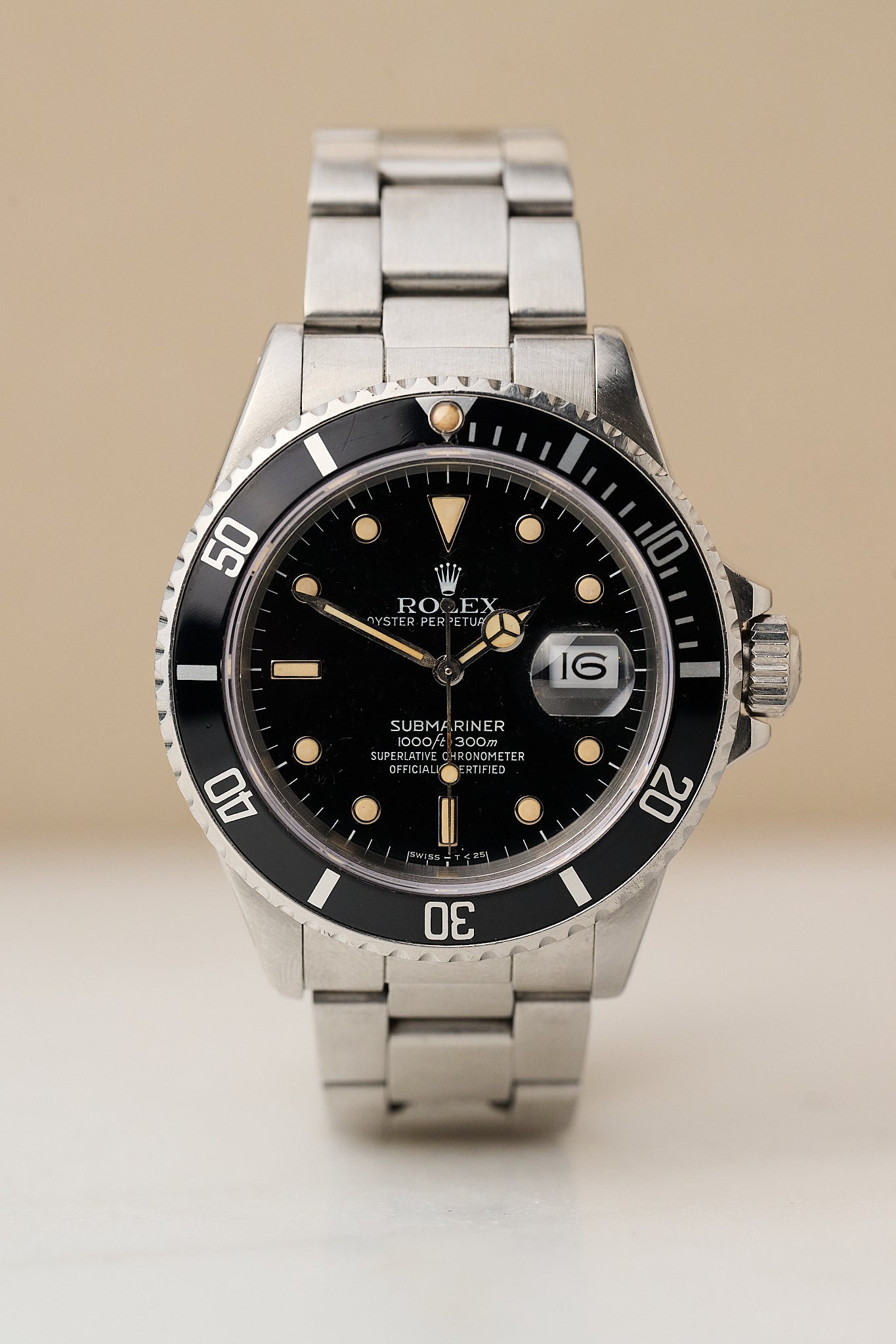 ROLEX SUBMARINER DATE 16800 'GLOSS DIAL'