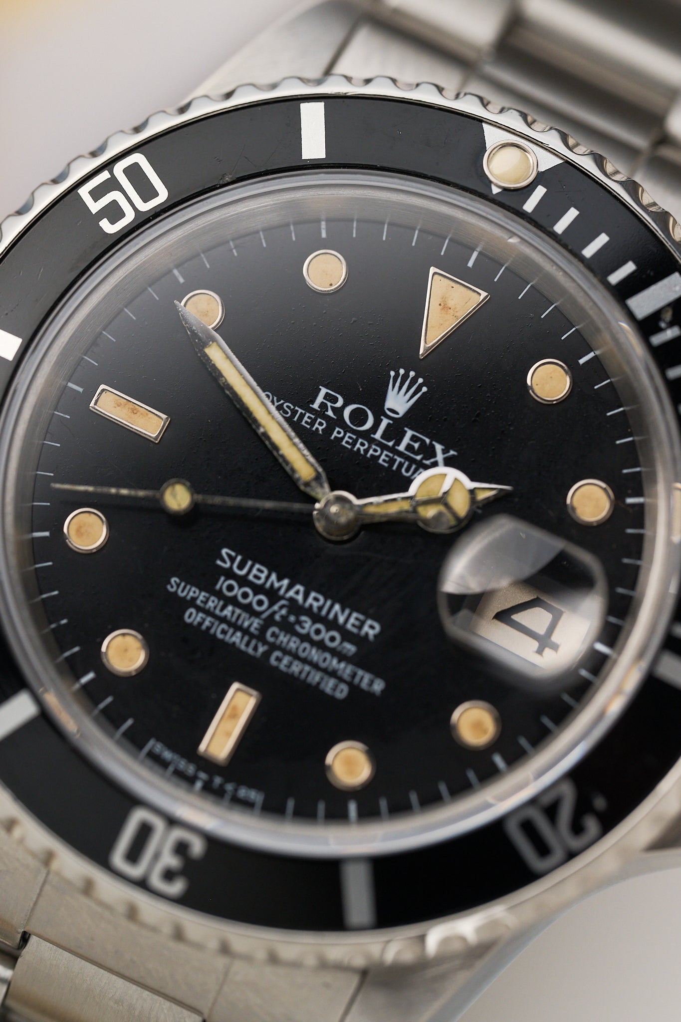 ROLEX SUBMARINER DATE 16800 'GLOSS DIAL'