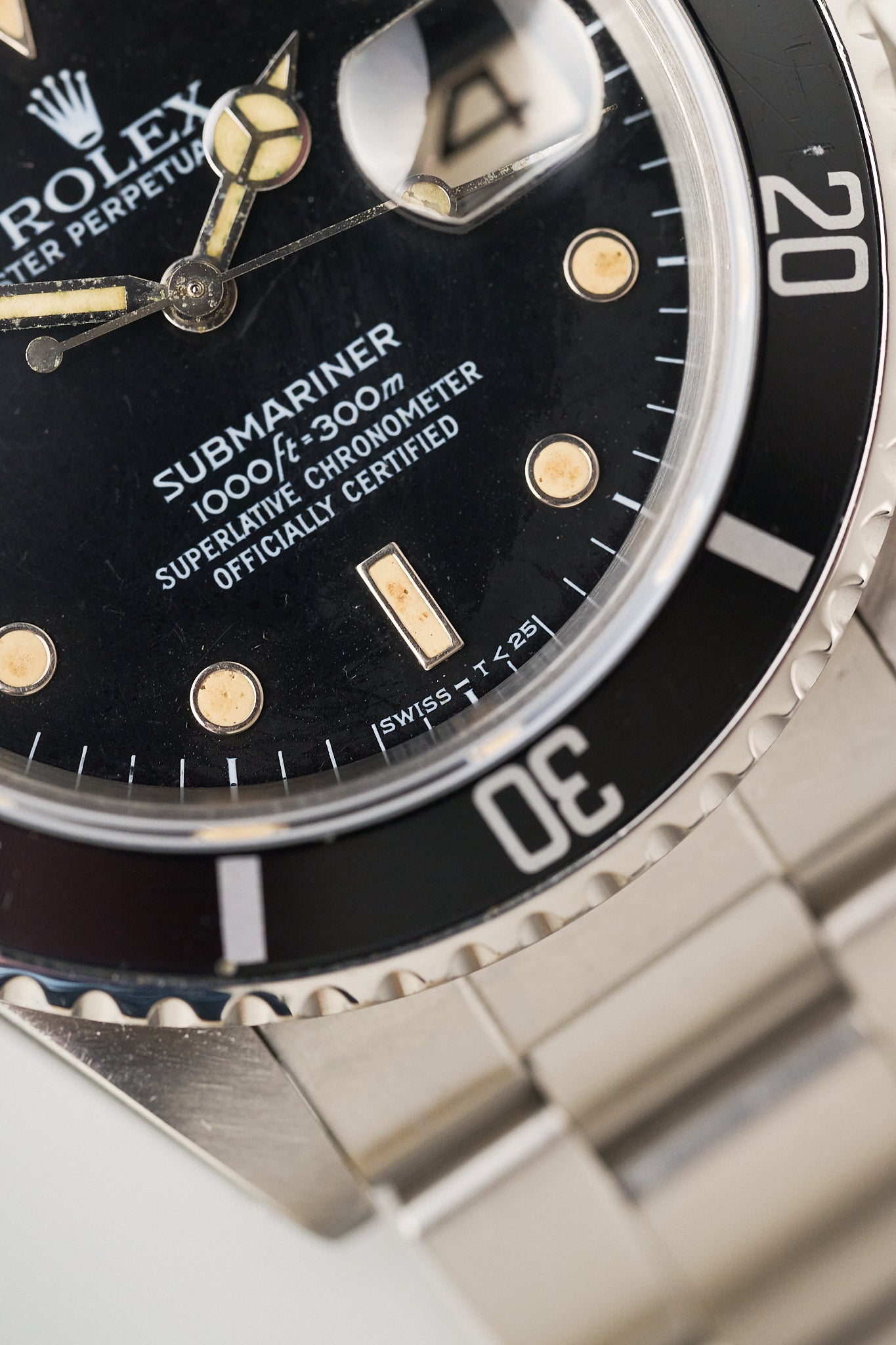 ROLEX SUBMARINER DATE 16800 'GLOSS DIAL'