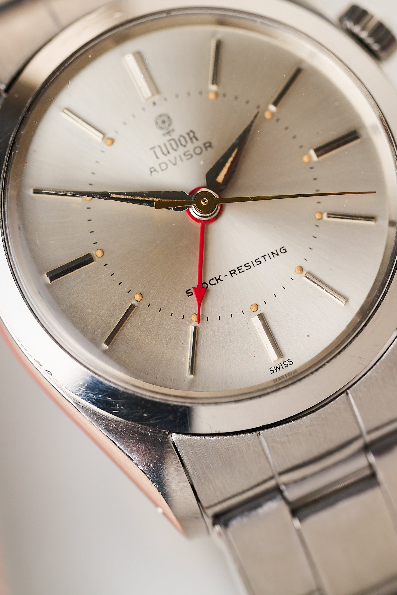 TUDOR ADVISOR 'ALARM' 7926
