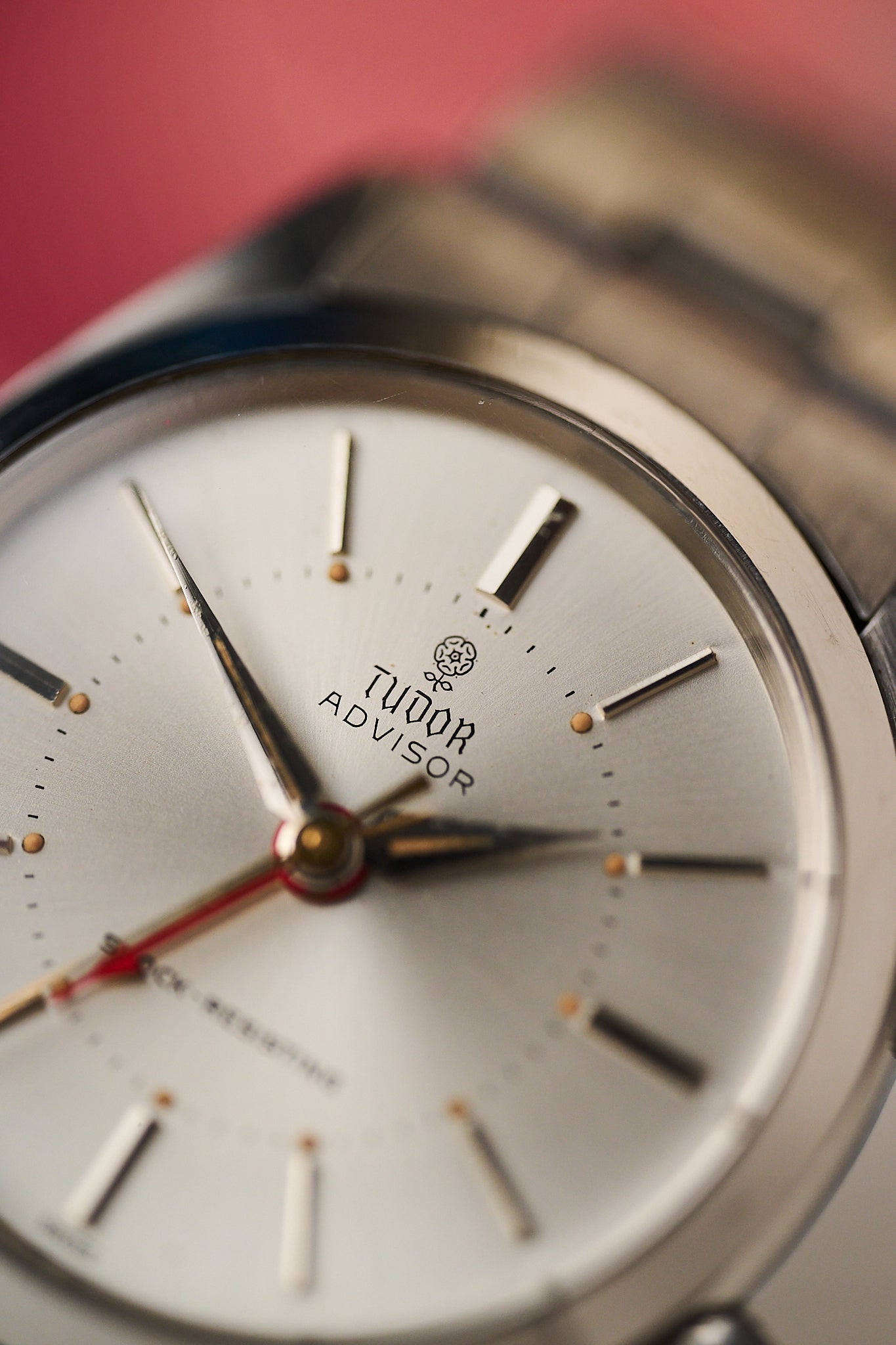 TUDOR ADVISOR 'ALARM' 7926