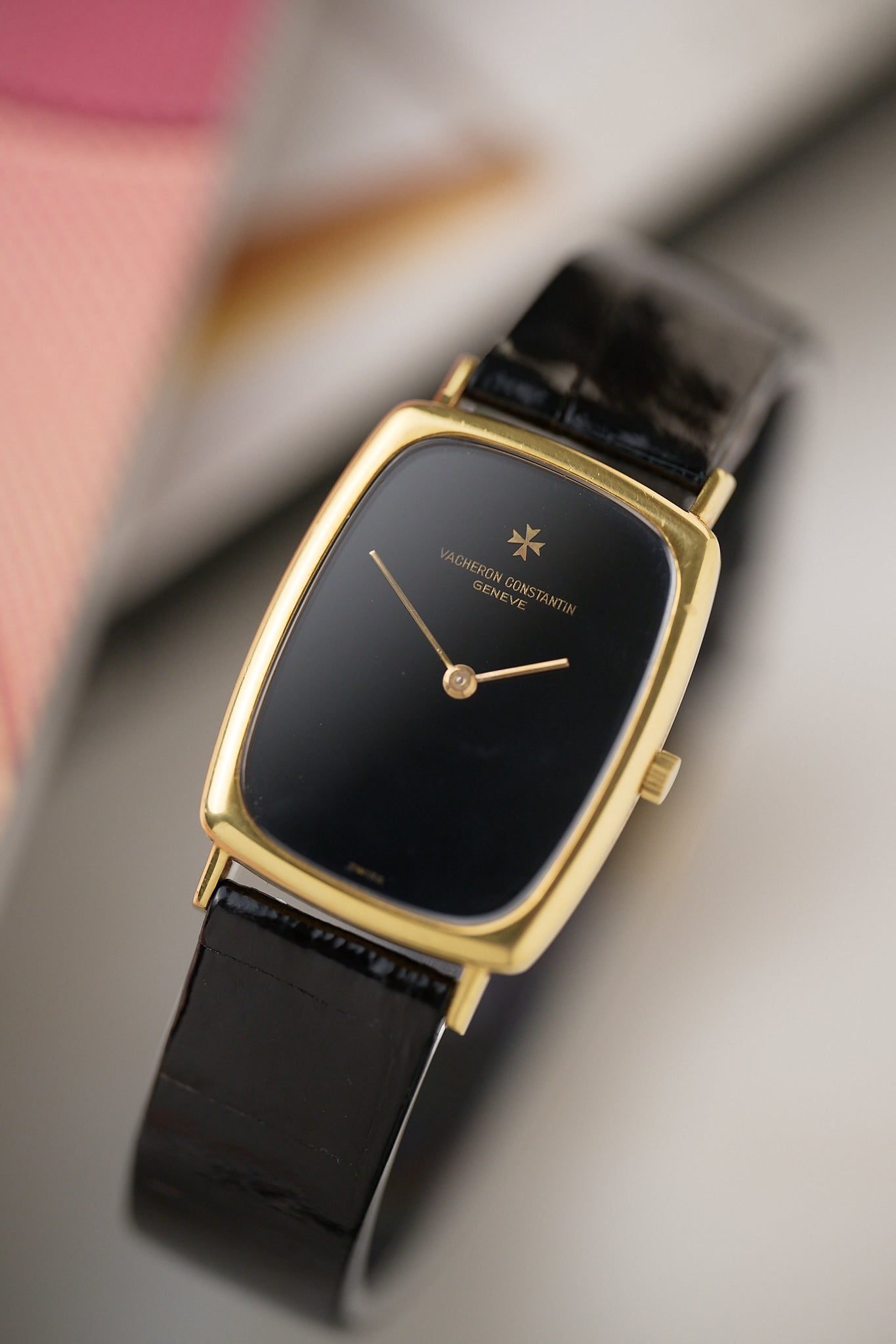 VACHERON CONSTANTIN 18K YELLOW GOLD 'ONYX DIAL' FULL SET