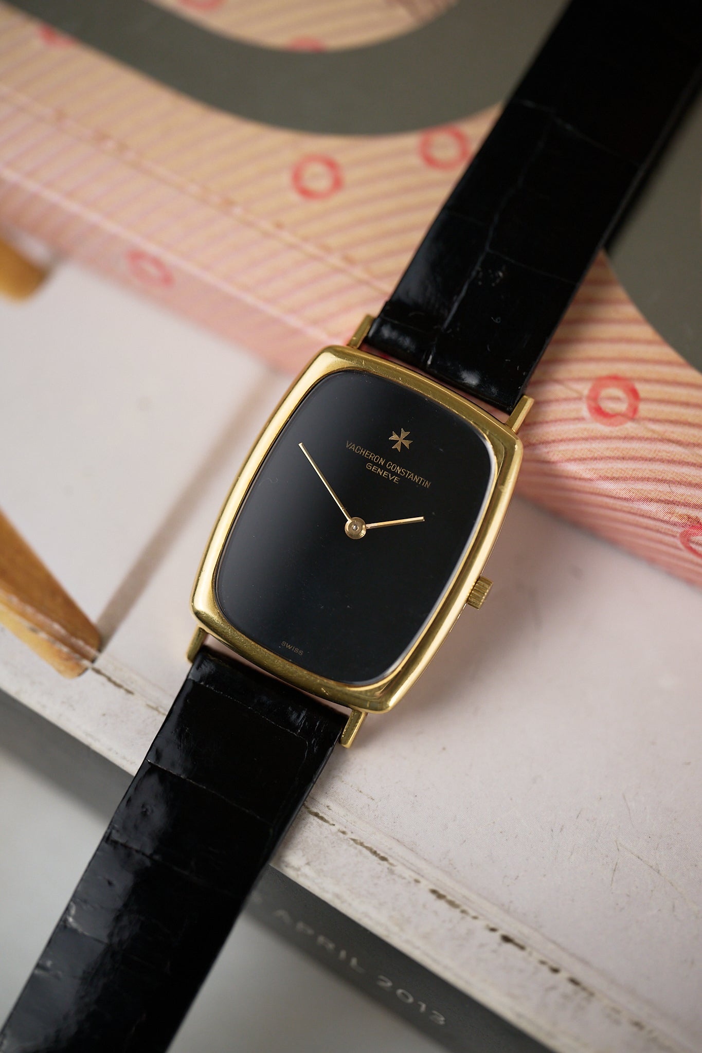 VACHERON CONSTANTIN 18K YELLOW GOLD 'ONYX DIAL' FULL SET